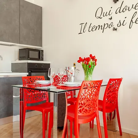 Lele Bilocale Nel Centro Citta 900m Dalla Stazione Apartment Lissone